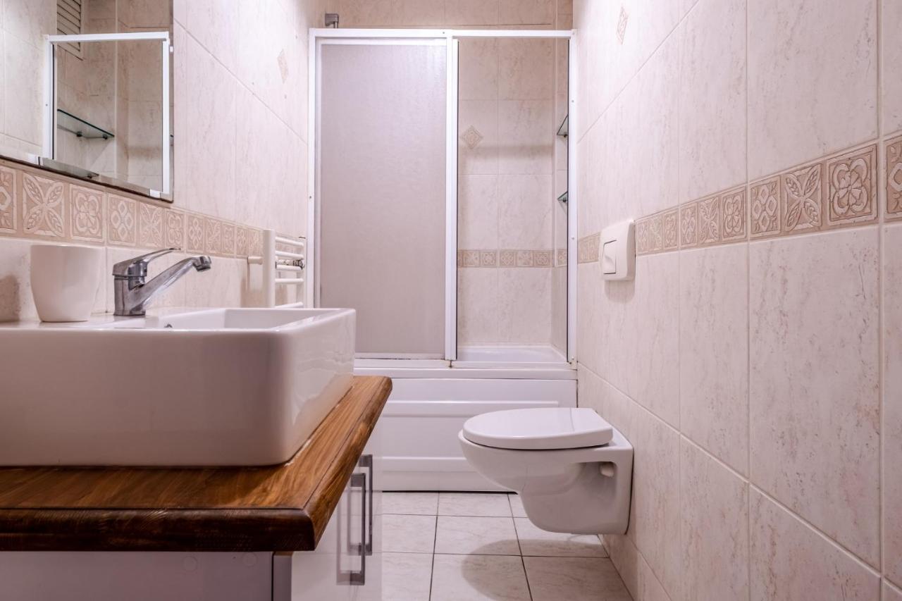Centrally Located Apartment With Balcony In Sisli Istambul Exterior foto